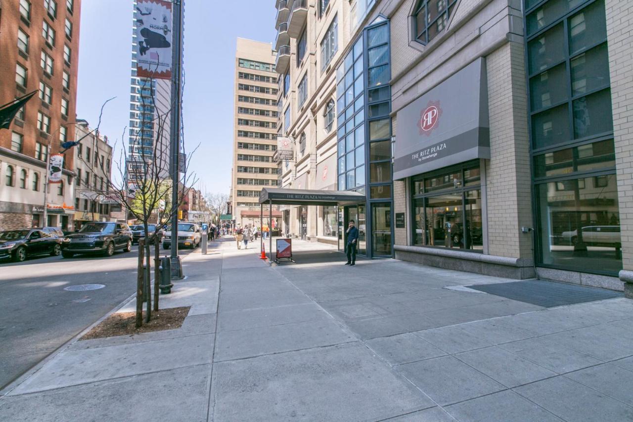 Midtown 1br W Elevator Gym Nr Times Square Nyc-1350 Apartment New York